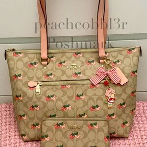 🍓 Coach Strawberry Gallery Tote + a Matching Wallet 🍓 Like New! 100% Authentic